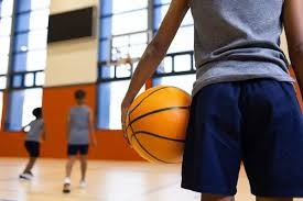 差点进10个！阿森纳欧冠7-1屠杀，一只脚踏入8强：112年老店蒙羞