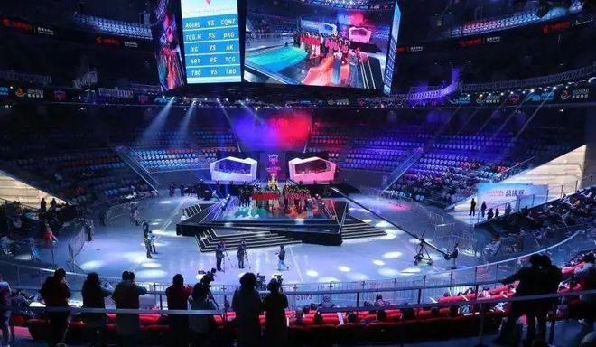 队在困境中 队在困境中